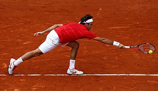 Tag 6: Gegen Janko Tipsarevic musste sich Roger Federer selten so lang machen. Problemlos zog der Schweizer mit 6:1, 6:4, 6:3 ins Achtelfinale ein