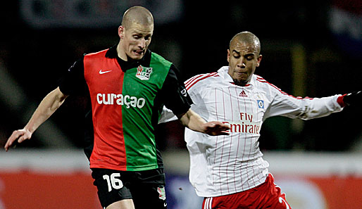 Bas Sibum (l.) spielt zukünftig für Alemannia Aachen. Mit NEC Nijmegen sammelte er schon internationale Erfahrung gegen Alex Silva und den Hamburger SV