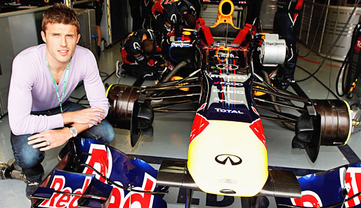 Prominenter Besuch in der Garage von Red Bull. Michael Carrick, Spieler bei Manchester United, hat sich nach Kanada verirrt und schaute bei der Formel 1 vorbei
