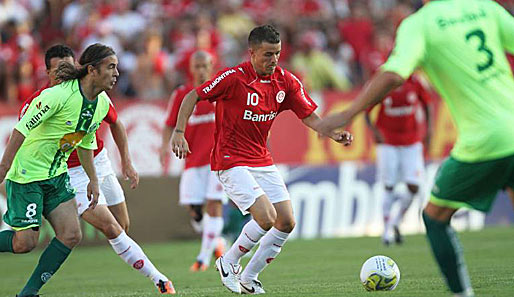 Ein weiterer Ex-Bundesligaspieler in Diensten von Internacional Porto Alegre: Der ehemalige Wolfsburger Andres D'Allesandro kickt seit 2008 in Porto Alegre