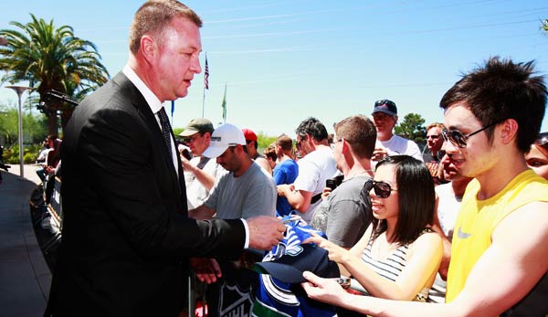 Mike Gillis (Vancouver Canucks): General Manager of the Year