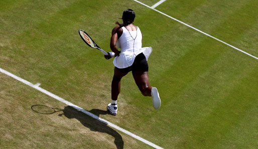 Serena Williams hat sich gegen die 19-jährige Rumänin Simona Halep mit 3:6, 6:2, 6:1 durchgesetzt