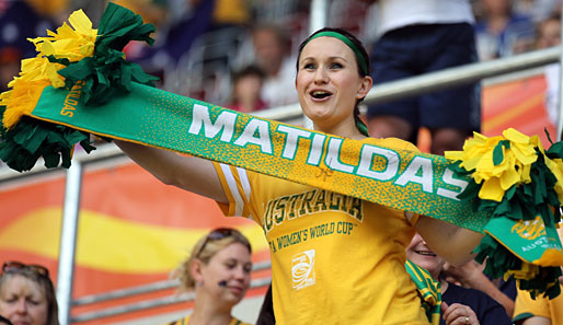 Sie stand im Viertelfinale der Australierinnen gegen Schweden auf verlorenem Posten. Trotzdem gab dieser weibliche Fan alles für die Matildas
