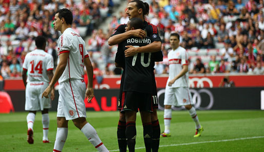 Da hatte es schon zum ersten Mal im Tor von Internacional geklingelt. Zlatan Ibrahimovic besorgte wie gegen den FC Bayern die frühe Führung