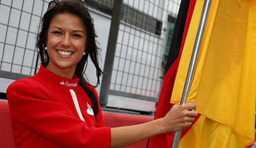 Auch in Deutschland gibt es schöne Frauen - die heißesten Gridgirls vom Nürburgring.
