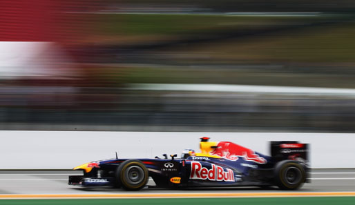 Sebastian Vettel gewann trotz anfänglicher Reifenprobleme souverän das Rennen in Spa vor seinem Red-Bull-Teamkollegen Mark Webber und Jenson Button im McLaren