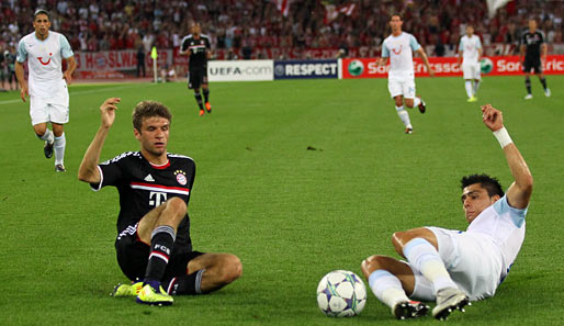 Da Robben (Rücken, Schambeinentzündung) geschont wurde, spielte Müller wieder auf der rechten Außenbahn
