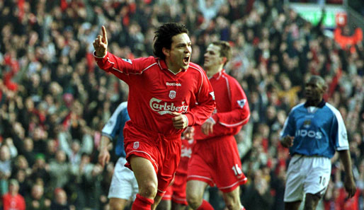 Von 2001 bis 2002 schnürte er für seinen Lieblingsverein FC Liverpool die Schuhe. Er gewann den UEFA-Cup