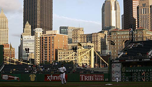 Was ein Ausblick: Sollte es den Zuschauern der Pittsburgh Pirates in der MLB zu langweilig werden, können sie immer noch die Skyline ihrer Stadt bewundern