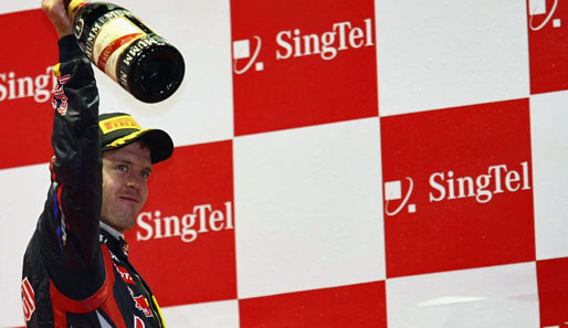 So langsam könnte Vettel der Sieges-Champagner zuwider sein. Bereits die neunte Flasche, die er dieses Jahr köpfen durfte