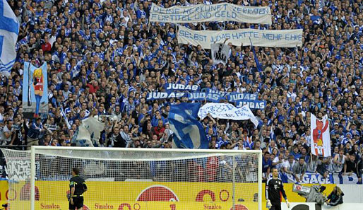 18. September 2011: Manuel Neuers Rückkehr nach Schalke gerät zum Spießrutenlauf - zumindest was die Fans anging