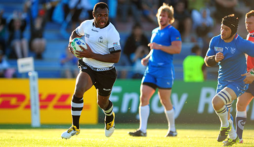 Ein Grund, warum Rugby sympathisch ist: Fidschi hat eine konkurrenzfähige Mannschaft. Vereniki Goneva punktet hier für die Bati zum fünften Versuch - 49:25-Sieg gegen Namibia