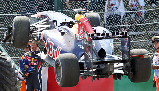 Wenn ein Red Bull so wie der von Sebastian Vettel am Haken hängt, ist das meistens kein gutes Zeichen