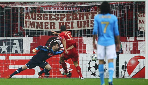 Gomez war ohne Frage der Mann des Abends. Dem Bayern-Stürmer gelang in Halbzeit eins ein Hattrick