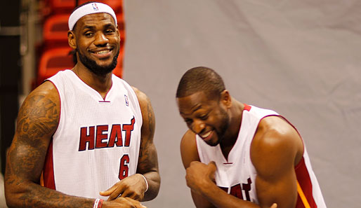 Basketball-Superstars beim Foto-Shooting: LeBron James (l.) und Dwyane Wade von den Miami Heat haben Spaß