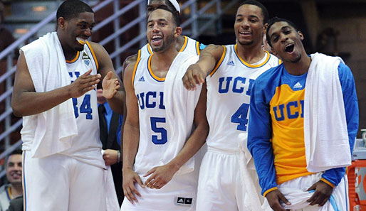 Viel Spaß scheinen die Basketballer von den UCLA Bruins zu haben - mit Recht: am Ende stand's 82:39 gegen UC Davies