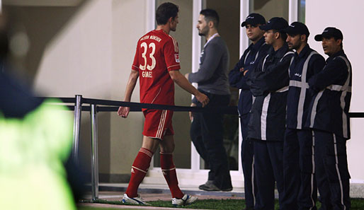 Schreckskunde gegen Al-Ahly: Mario Gomez muss mit einer "Blockade im rechten Vorfuß" vom Platz