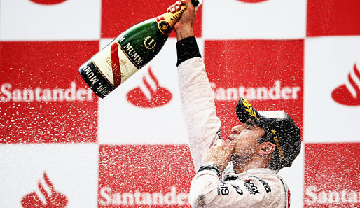 Der Sensations-Sieger von Barcelona: Pastor Maldonado feiert seinen ersten Sieg in der Formel 1 und den ersten Williams-Triumph seit 2004