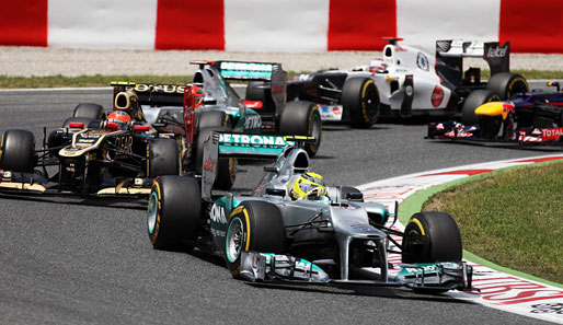 Nico Rosberg (vorne) hielt sich im gesamten Rennverlauf im Vorderfeld des Klassements