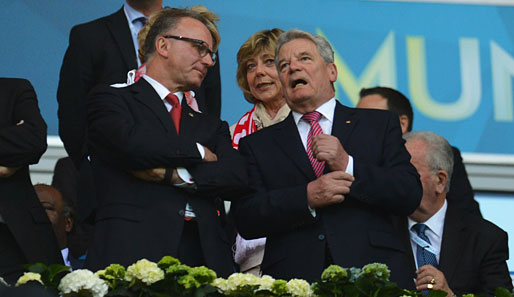 Bayern-Präsident Karl-Heinz Rummenigge begrüßte Bundespräsident Joachim Gauck in der Allianz Arena