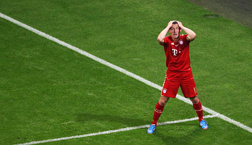 In seinem letzten Pflichtspiel für Bayern legte Ivica Olic kurz vor Ende der Verlängerung einen Ball quer auf Mario Gomez, der zu spät reagierte und den Ball verpasste