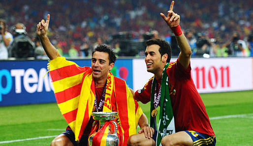 Nicht selbstverständlich: Mit Xavi und Sergio Busquets feiern zwei Katalanen den spanischen EM-Triumph