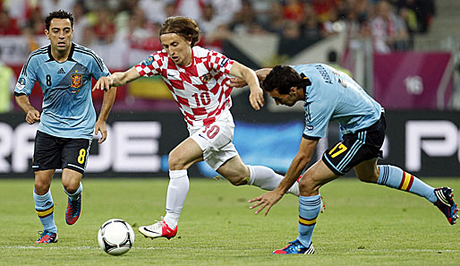 KROATIEN - SPANIEN 0:1: Die Kroaten absolut chancenlos gegen übermächtige Spanier? Von wegen! Modric (M.) und Co. hatten den Champ am Rande der Niederlage