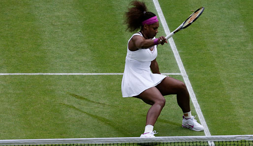Den ersten Satz des Damen-Finales gewann Serena Williams noch souverän, dann kam sie ins Rutschen