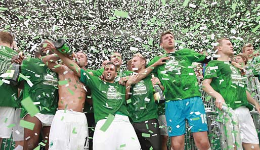 Der größte Erfolg: Sie haben es immer und immer wieder versucht - im Mai 2012 stieg Fürth schließlich in die Bundesliga auf