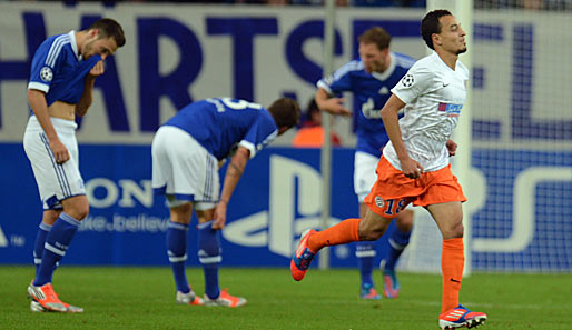 FC Schalke 04 - Montpellier HSC 2:2: Der frühe Schock für Schalke: Karim Ait Fana trifft schon nach 12 Minuten für die unbequemen Gäste