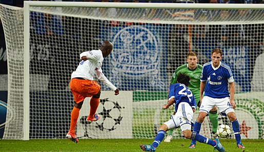 Dann kommt es, wie es kommen muss: Souleymane Camara nutzt in seiner einzigen Szene die Schalker Verwirrung und trifft in der 90. Minute zum Ausgleich