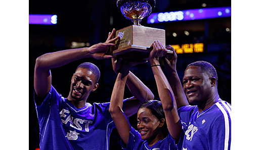 Den Sieg fuhren Chris Bosh, WNBA-Profi Swin Cash und Altstar Dominique Wilkins für den Osten ein