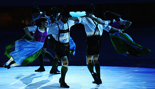 Natürlich gab es auch lokale Tanzeinlagen, um dem internationalen Publikum das Flair der Österreicher näherzubringen