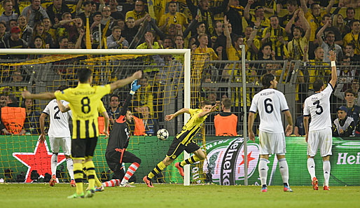 Dortmund beginnt auch den zweiten Durchgang hellwach und konzentriert. Lewandowski erzielt seinen zweiten Treffer in der 50. Minute