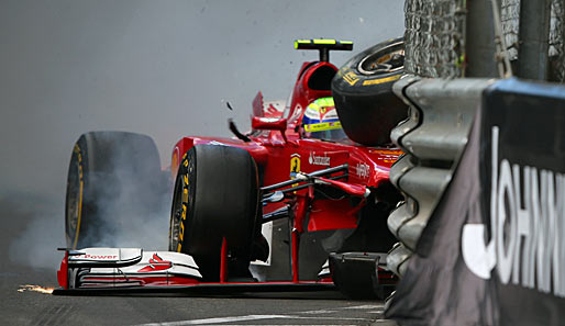 Anders die Gemütslage bei Felipe Massa: Nach dem Trainingsunfall krachte er an der gleichen Stelle böse in die Leitplanken und musste im Fahrer-Hospital behandelt werden