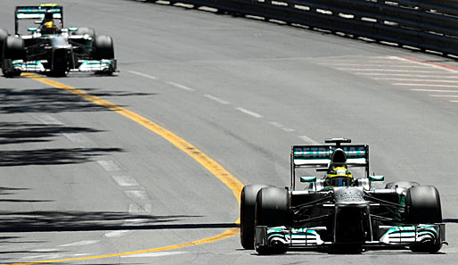 Dann stand endlich das Rennen an: Nico Rosberg ist hier noch in den ersten Runden, den Vorsprung auf seine Verfolger konnte bis zum Schluss behaupten