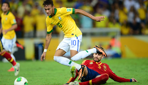 Nichts ging mehr beim Weltmeister. Nach diesem Foul an Neymar kurz vor der Strafraumkante, ...