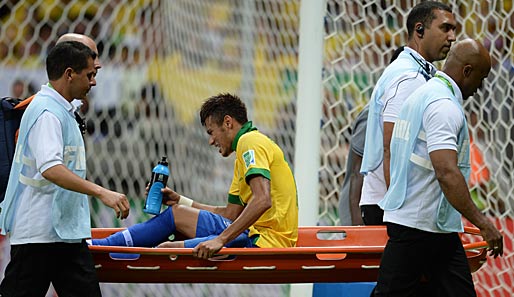 Neymar wurde von den Fans besonders gefeiert, musste sich aber Mitte der ersten Halbzeit behandeln lassen und wurde später ausgewechselt