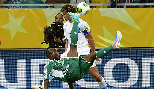 Auch die Akrobatik von Brown Ideye half nichts. Nigeria steht bei dem Confederations Cup vor dem Aus. Denn jetzt muss ein Sieg gegen Spanien her