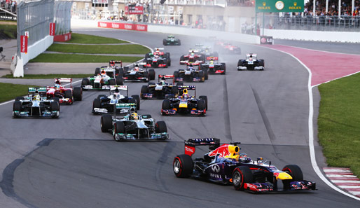 Vom Start weg war Vettel in Führung. Williams-Pilot Valtteri Bottas fiel vom sensationellen dritten Startplatz weit zurück