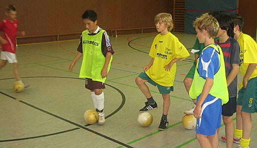 Schalkes Nachwuchshoffnung Max Meyer und seine ersten Gehversuche beim Futsal