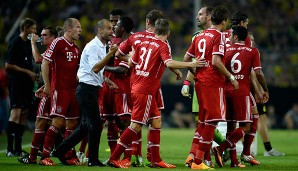 Bayern-Trainer Pep Guardiola nutzte die Trinkpausen zur Mitte jeder Halbzeit zu intensiven Anweisungen