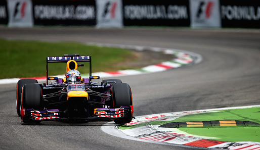 Derweil spulte Sebastian Vettel seine Runden konstant ab und setzte sich schnell ab