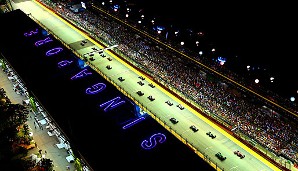 Das Nachtrennen in Singapur startete um 20 Uhr Ortszeit mit Sebastian Vettel von der Pole und Nico Rosberg vom zweiten Startplatz
