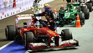 Vettels Teamkollege Mark Webber war nach seinem Motorschaden nicht zum Jubeln zumute. Immerhin spendierte ihm Fernando Alonso eine Mitfahrgelegenheit