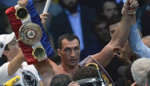 Lang lebe der König! Wladimir Klitschko hat seinen Box-Thron beim größten Schwergewichtskampf des Jahres in Moskau erfolgreich verteidigt