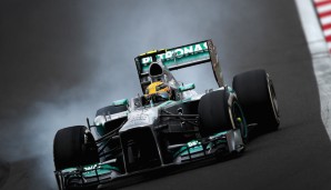 Lewis Hamilton machte dagegen auf Nebelmaschine und beschwerte sich beim Team über seine abgefahrenen Reifen
