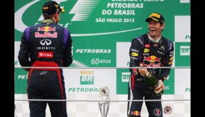 Der Australier raffte sich aber schnell wieder auf und feierte mit Teamkollege Sebastian Vettel