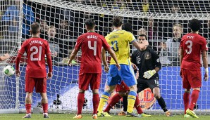 Doch Schwedens Superstar Zlatan Ibrahimovic glich nach einem Eckball per Kopf aus