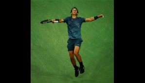 Springt er? Liegt er? Schwebt er? Auf jeden Fall war Rafael Nadal auch bei den US Open nicht zu besiegen. Das Resultat: Grand-Slam-Titel Nummer zwei im Jahre 2013